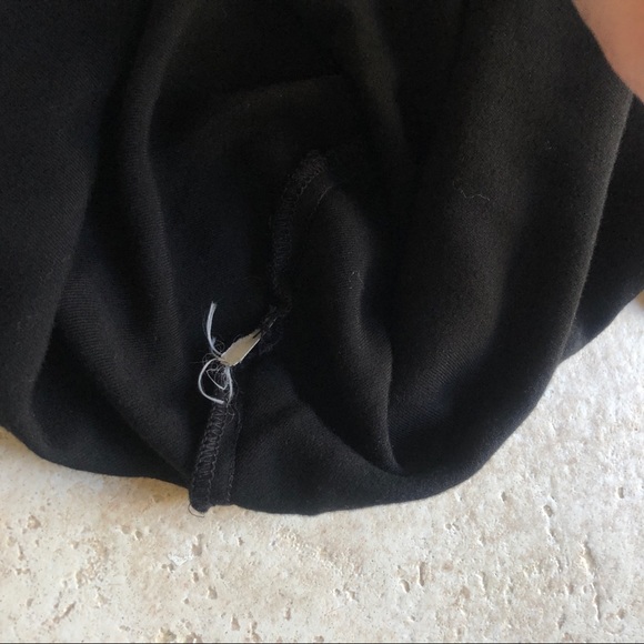 Cloth & Stone Black V-Neck Tee - Picture 6 of 6